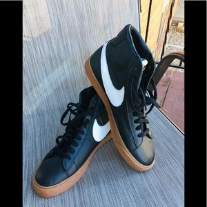 Nike Blazer 77 MID Black and Orange Rubber Sole New